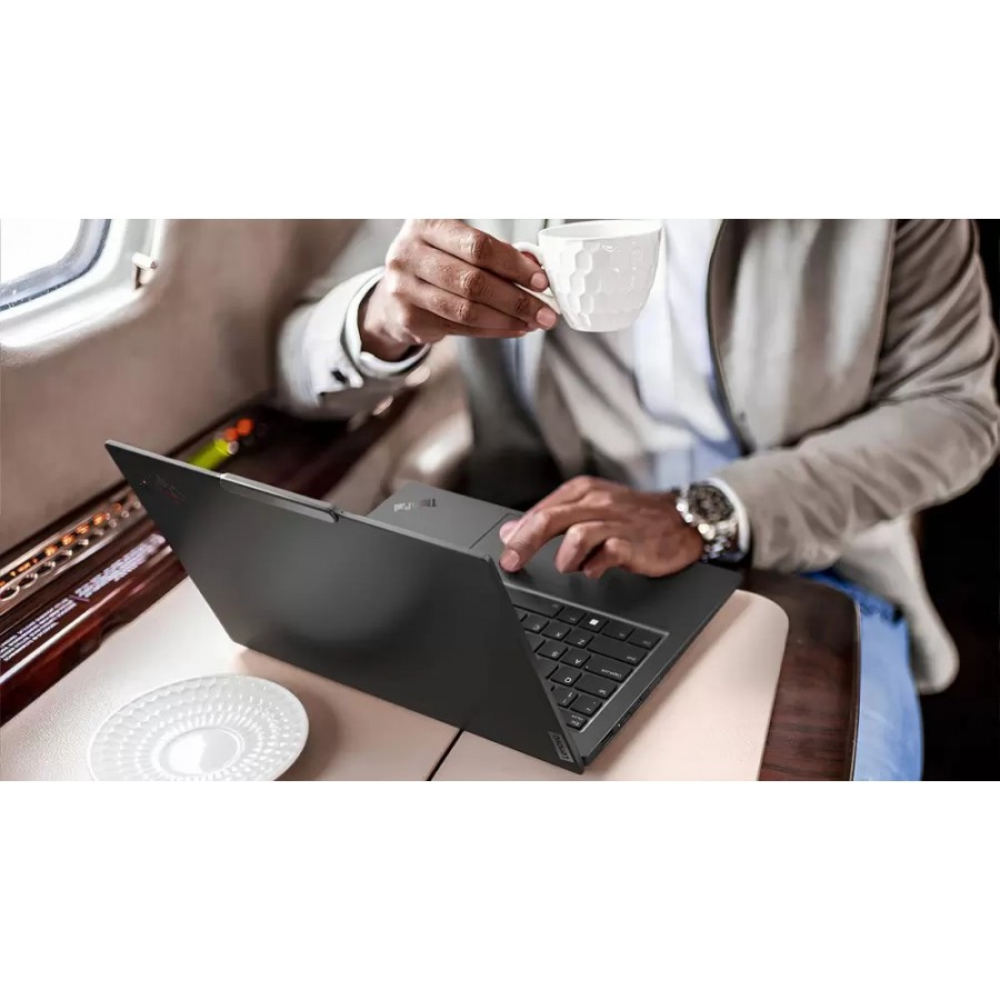 Ноутбук Lenovo ThinkPad X1 Carbon Gen 12 21KDSHNF00