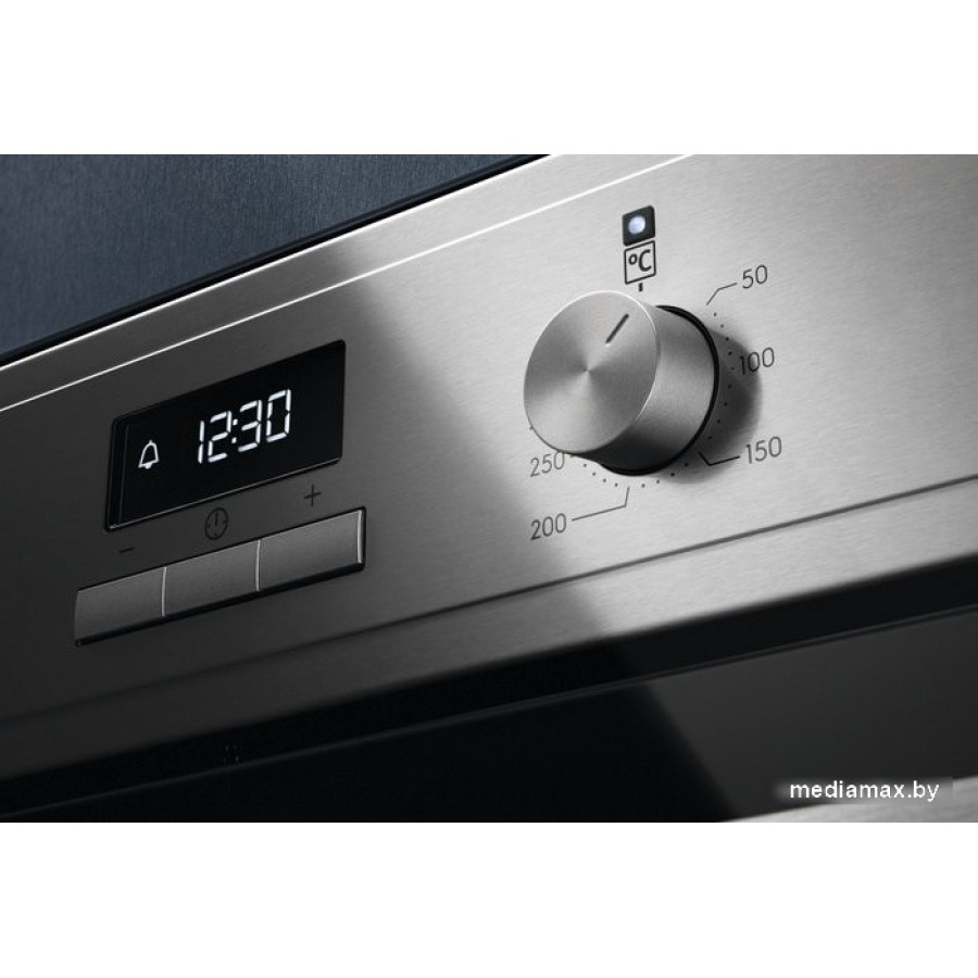 Электрический духовой шкаф Electrolux SurroundCook 600 EOF3H70X