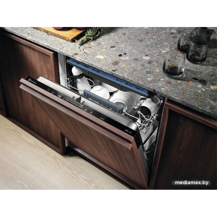 Встраиваемая посудомоечная машина Electrolux EES48200L